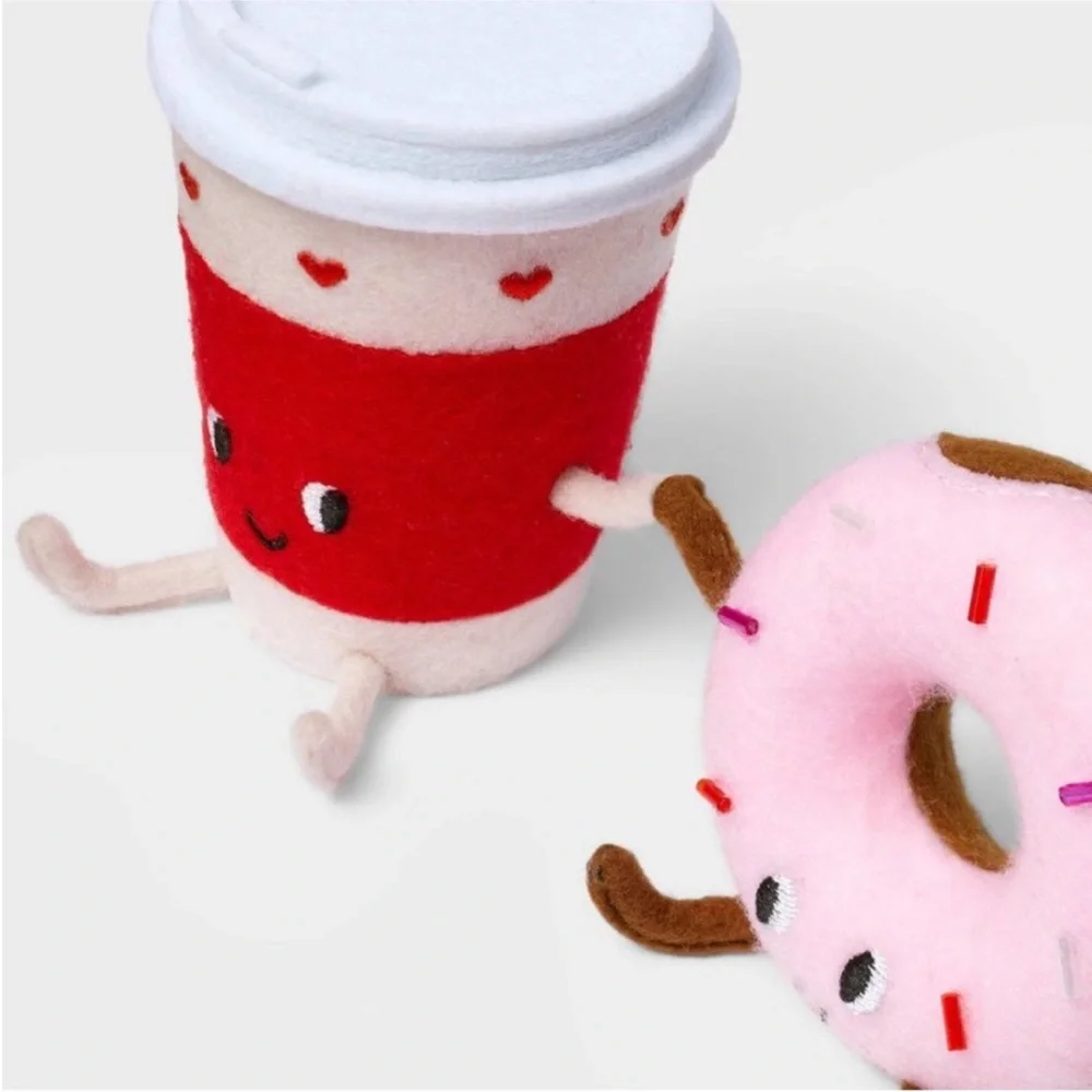 NWT Target Spritz Coffee & Donut Valentine Figurine Set
